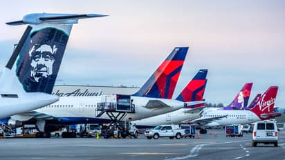 ఉద్యోగే విమానాన్ని దొంగిలించాడు: కుప్పకూలింది