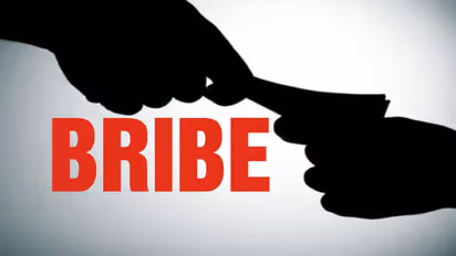 Ramanagara: ಅತಿಥಿ ಉಪ​ನ್ಯಾ​ಸ​ಕ​ರ ವೇತ​ನ​ಕ್ಕೂ ಲಂಚದ ಬೇಡಿಕೆ!