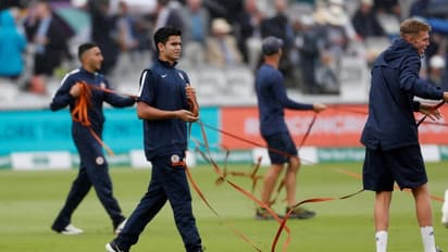 India vs England 2018: Arjun Tendulkar turns groundsman at Lord's after rain hampers Test