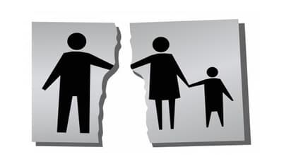 സിംഗിള് പാരന്റിങ് സമൂഹത്തിന് അപകടകരമെന്ന് മദ്രാസ് ഹൈക്കോടതി