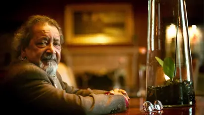 VS Naipaul, Nobel laureate and controversial author of Indian origin, dies at 85