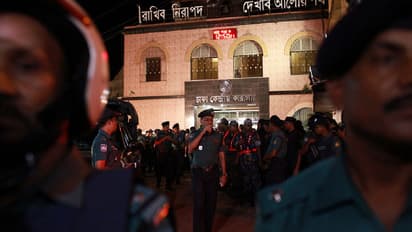 Bangladesh: Tribunal  sentences 5 to death for crimes during Liberation War