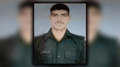 Ceasefire violation by Pakistan along Kashmir, LoC: Jawan killed in sniper attack