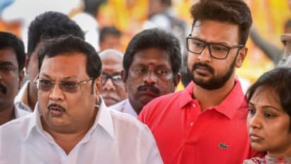 அழகிரிக்கு பதில் களத்தில் குதித்த மகன் துரை தயா!! சூடுபிடிக்கும் அரசியல் களம்