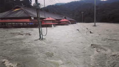 పొంగిపొర్లుతున్న పంబానది.. శబరిమల ఆలయ దర్శనానికి ఆటంకం