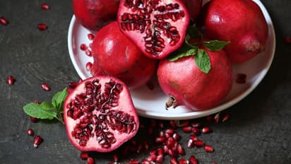 Pomegranate peels: மாதுளை தோலை இனி குப்பையில் தூக்கி போடாதீங்க...மாதுளை தோலின் மகத்துவங்கள்..!