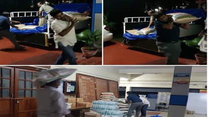 ಪ್ರವಾಹ ಪೀಡಿತರ ನೆರವಿಗೆ ಅಕ್ಕಿ ಮೂಟೆ ಹೊತ್ತ ಐಎಎಸ್ ಆಫಿಸರ್