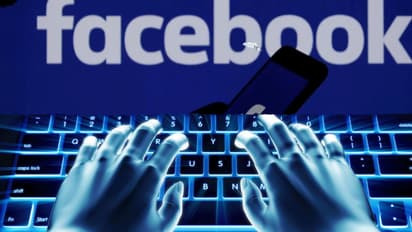 മ്യാന്‍മാര്‍ സൈനിക മേധാവിയുടെ അക്കൗണ്ട് ഫേസ്ബുക്ക് വിലക്കി