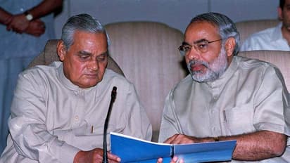 Vajpayee and Modi: A doting guru hugs his favourite disciple (Rare video)