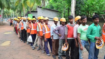 ഇനി പഴയതുപോലെയല്ല; അതിഥി തൊഴിലാളി രജിസ്ട്രേഷന് ഏകീകൃത പോര്‍ട്ടലും മൊബൈല്‍ ആപ്ലിക്കേഷനും 