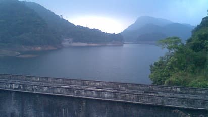 കനത്ത മഴ: കക്കയം ഡാം തുറന്നു, കുറ്റ്യാടി പുഴയോരത്തുള്ളവ‍ര്‍ക്ക് ജാഗ്രതാ നിര്‍ദ്ദേശം 