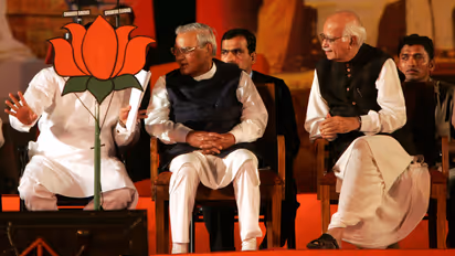 ఆప్తమిత్రునికి కన్నీటి వీడ్కోలు పలికిన అడ్వాణి