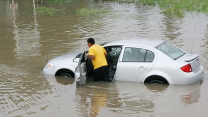 വെള്ളത്തില്‍ മുങ്ങിയ വാഹനങ്ങള്‍ക്ക് ഇൻ‍ഷുറന്‍സ് ലഭിക്കാന്‍ എന്ത് ചെയ്യണം?