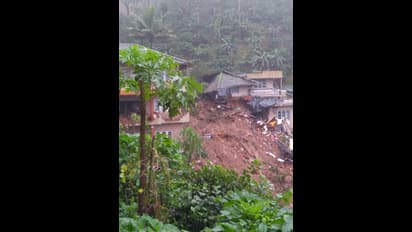 ಕೊಡಗು ಪ್ರವಾಹ: ಸಂಕಷ್ಟದಲ್ಲಿರುವವರಿಗೆ ಹೆಲ್ಪ್ಲೈನ್