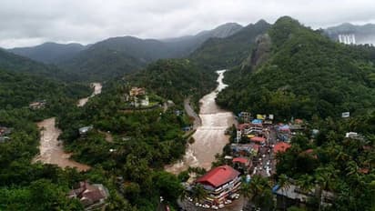 केरल में लोगों के बचाव के लिए शुरु हुई हवाई यात्रा, सरकार ने रखा इतना किराया