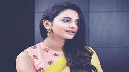 నాకు సినిమాల నుండి బ్రేక్ కావాలి.. స్టార్ హీరోయిన్ కామెంట్స్!