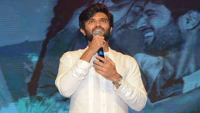 ಕಿಸ್' ನಿಂದಲೇ 'ಕಿರಿಕ್' ಜೋಡಿ ಬ್ರೇಕ್ ಅಪ್ ಆಯ್ತಾ ? ಸತ್ಯ ಬಿಚ್ಚಿಟ್ಟ ದೇವರಕೊಂಡ