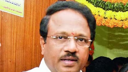 అప్పుడు వైఎస్ రాజశేఖర్ రెడ్డి బంపర్ ఆఫర్: మంత్రి లక్ష్మారెడ్డి సంచలనం