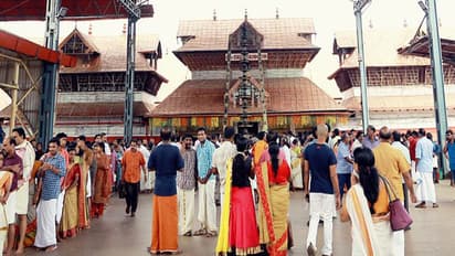 ക്ഷേത്രപൂജകളുടെ വെബ് സ്ട്രീമിംഗ് വിയോജിപ്പ് അറിയിച്ച് ദേവസ്വം ബോർഡുകൾ