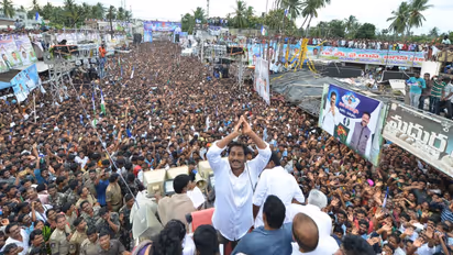 పాదయాత్రలో వైఎస్ జగన్ దినచర్య ఇదీ...