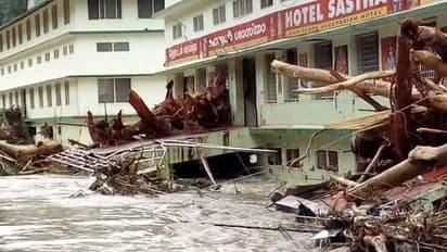 శబరిమల ఇలా మిగిలింది (ఫొటోలు)