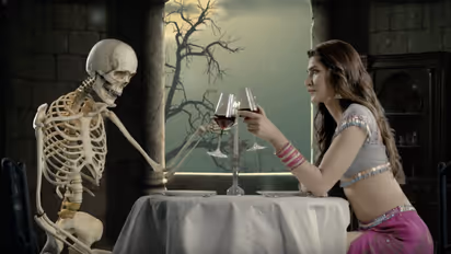 Aao Kabhi Haveli Pe says Kriti Sanon, nation dances to invite