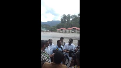 கேரளா மழை வெள்ளம் …. சபரி மலையில் 100 கோடி ரூபாய் மதிப்புள்ள கட்டடங்கள் சேதம்… சாலைகளையே காணோம் !!