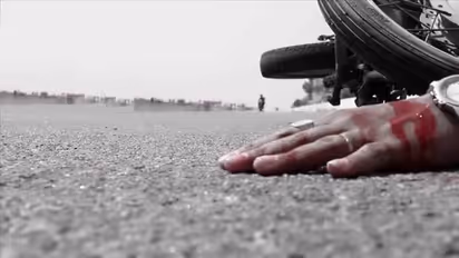 రోడ్డు ప్రమాదంలో సాఫ్ట్ వేర్ ఇంజినీర్ మృతి