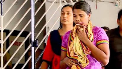 പിണറായി കൊലക്കേസ് പ്രതി സൗമ്യയുടെ ആത്മഹത്യ: രണ്ട് ജയില് ഉദ്യോഗസ്ഥര്ക്ക് സസ്പെന്ഷന്