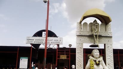 ಕೊಡಗು, ಕೇರಳಕ್ಕೆ ರಾಯರ ಮಠದಿಂದ ತಲಾ 15 ಲಕ್ಷ