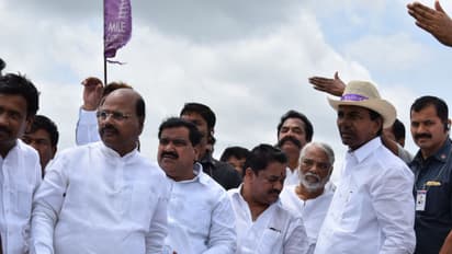 ప్రగతి నివేదన సభ ఏర్పాట్లను పరిశీలించిన కేసీఆర్ (ఫోటోలు)