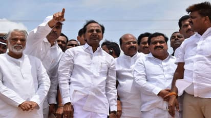 సెప్టెంబర్ 2న ప్రగతి నివేదన సభ: కొంగరలో ఏర్పాట్లను  పరిశీలించిన కేసీఆర్