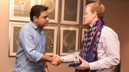 కేటీఆర్‌తో వాట్సాప్ సీఈఓ భేటీ, ఆపరేషనల్ సెంటర్ ఏర్పాటుకు సానుకూలం