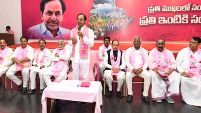 అభ్యర్థులకు కేసీఆర్ దిశానిర్దేశం:100స్థానాల్లో విజయంపై ధీమా