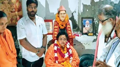 Communal Remarks: న‌మాజ్ పై వివాదాస్ప‌ద వ్యాఖ్య‌లు.. సాధ్వి అన్నపూర్ణపై కేసు న‌మోదు..