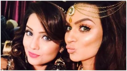 அழகா இருந்த உதடு இப்படி ஆகிடுச்சே...! பிளாஸ்டிக் சர்ஜரியால் 'நாகினி' சீரியல் நடிகைக்கு ஏற்பட்ட சோகம்..!