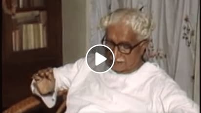 ಕುವೆಂಪು ಅವರ ಬಾಯಲ್ಲೇ ವಿಶ್ವ ಮಾನವ ಸಂದೇಶ ಕೇಳಿ