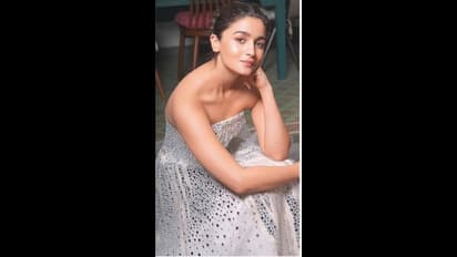 करण जौहर ने लगाई बॉलीवुड में नेपोटिज्म की लाइन