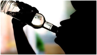 குடிபழக்கத்துக்கு கும்பிடு போட்ட இளம் நடிகர்...!