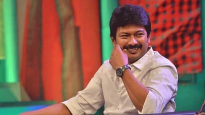 வேறு பெயரில் இ பாஸ்... மீடியா ஐடி கார்டு.. அதிகாரிகளை உதயநிதி ஏமாற்றியது எப்படி..?