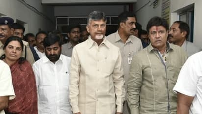హరికృష్ణ మృతి... చంద్రబాబు కాన్వాయ్ లోనే ఆస్పత్రికి చేరుకున్న తెలంగాణ మంత్రి
