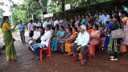 ಕನ್ನಡಿಗರ ಪ್ರತಿಭಟನೆಗೆ ಮಣಿದು ರಜೆ ಮೇಲೆ ತೆರಳಿದ ಮಲಯಾಳಿ ಶಿಕ್ಷಕ