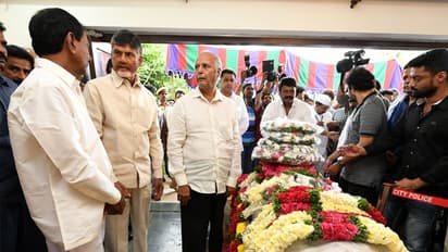 హరికృష్ణ నివాసంలో కలుసుకున్న ఇద్దరు చంద్రులు