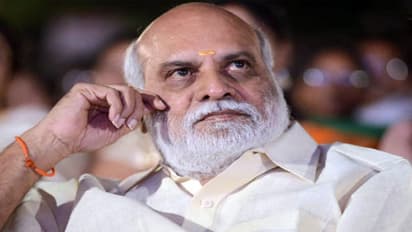 అదే సూపర్ స్టారో... పవర్ స్టారో అయితే ఇలానే అంటావా దర్శకేంద్రా!