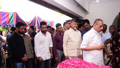 నిజమేనా: ఆ ఇద్దరి మృతి వార్తపై షాక్ తిన్న చంద్రబాబు