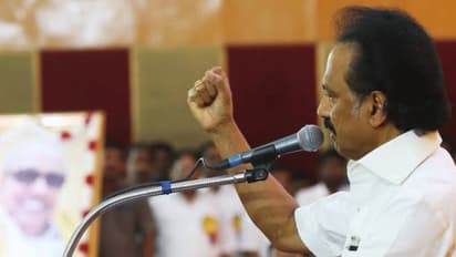 தலைவரானதும் அதிரடி காட்டும் ஸ்டாலின்! தெறித்து ஓடிவரும் முன்னாள் நிர்வாகிகள்!