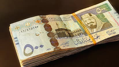 സൗദിയിൽ നിന്ന് വിദേശികളയക്കുന്ന പണത്തിന് സര്ച്ചാര്ജ് ഏര്പ്പെടുത്തിയേക്കും