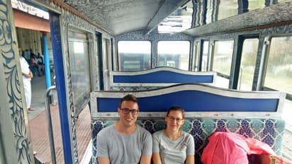 ಹನಿಮೂನ್ ಗೆ ಊಟಿಯಲ್ಲಿ ಇಡೀ ರೈಲಿನ ಟಿಕೆಟ್ ಖರೀದಿ ಮಾಡಿದ ಜೋಡಿ