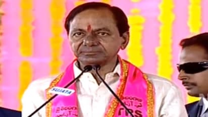 ఢిల్లీకి బానిసలుగా ఉండొద్దు: కాంగ్రెస్ పై కేసీఆర్ విసుర్లు