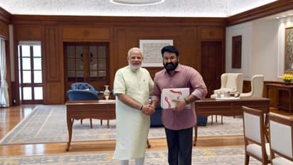 മോഹന്ലാലിനൊപ്പമുള്ള ചിത്രം പങ്കുവച്ച് മോദി; സന്ദര്ശനം വെറുതെയല്ലെന്ന് ദേശീയ മാധ്യമങ്ങള്